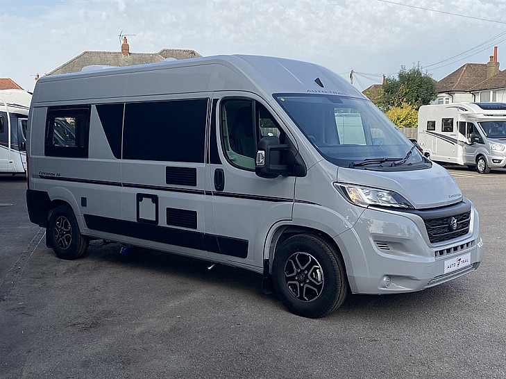 Autotrail Expedition 66 (2Berth) hire Caerphilly